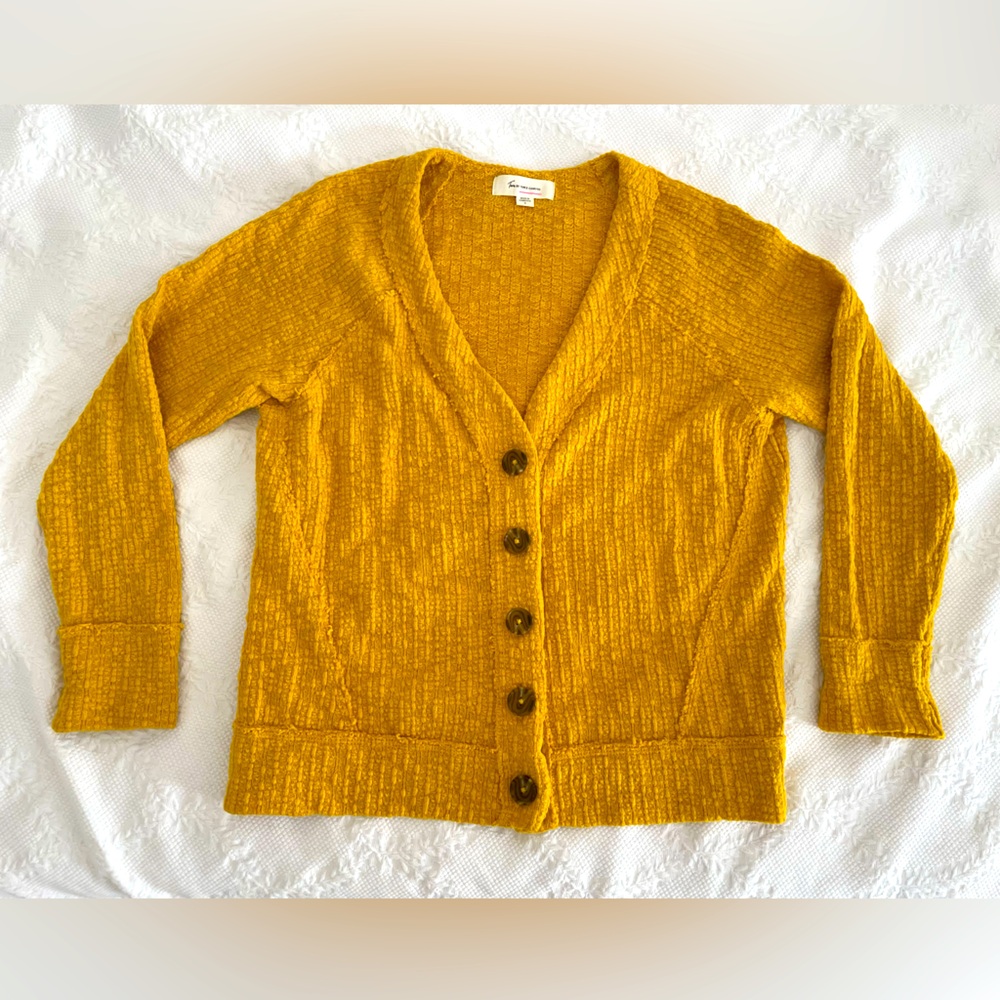 Two by Vince Camuto Cardigan | size Small | Mustard Yellow